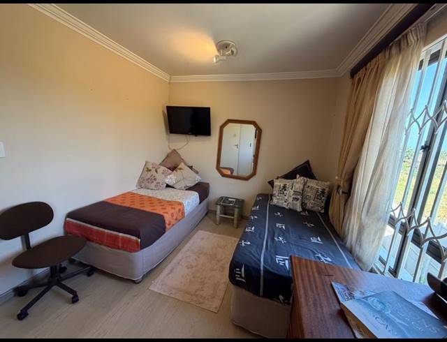 2 BEDROOM TOWNHOUSE FOR SALE IN UMHLANGA CENTRAL